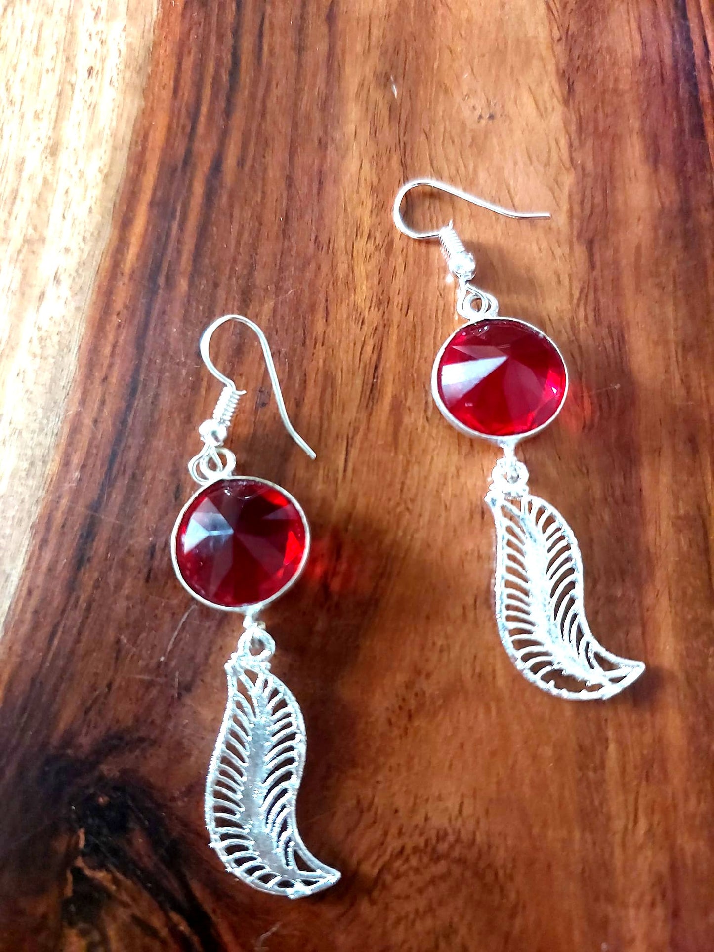 Fashion Jewellery Metal Earrings Dailywear Earrings Red Quartz Natural Cutstone Dailywear Earrings
