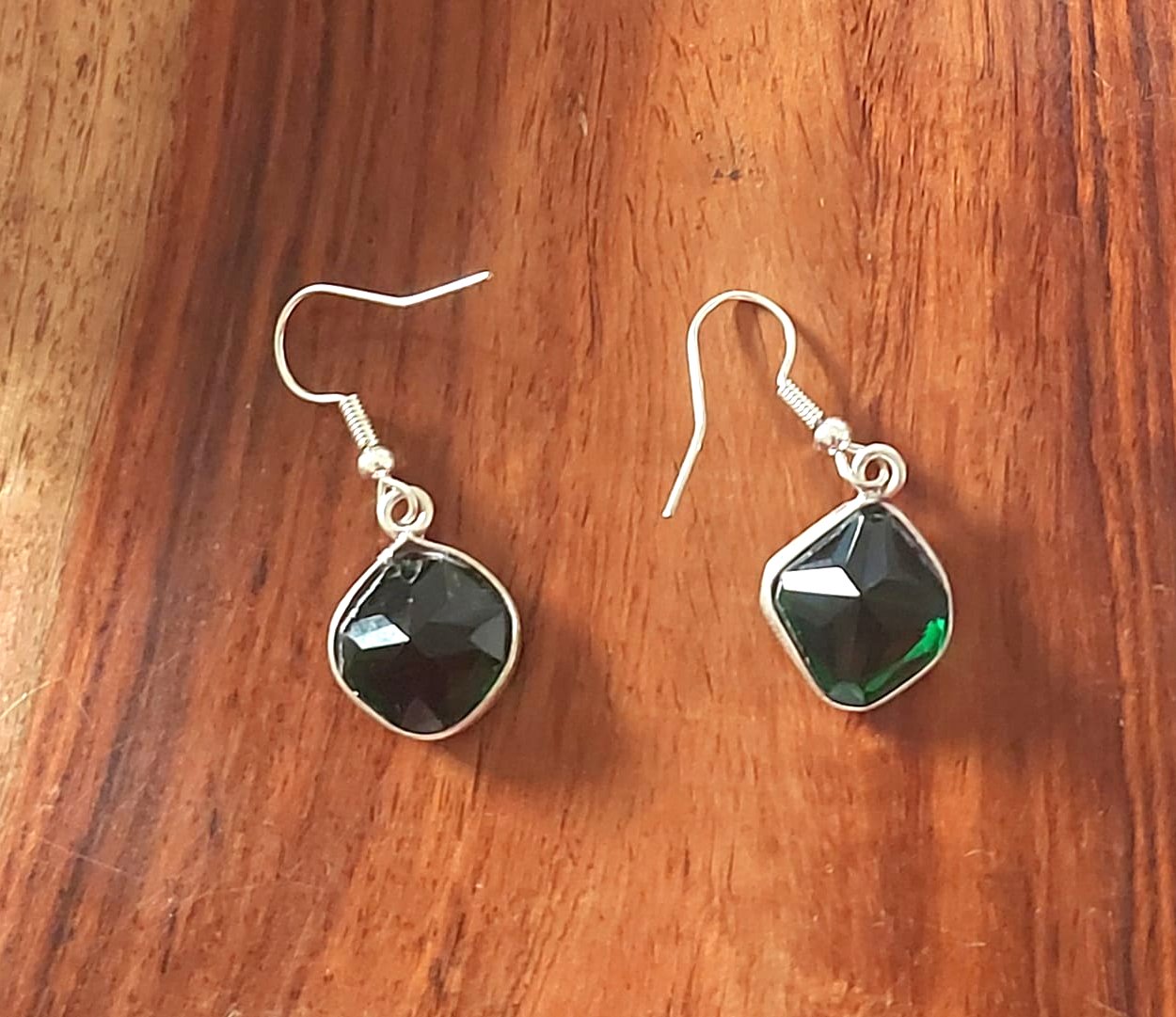 Fashion Jewellery Costume Jewellery Green Cut Stone Pendent Set