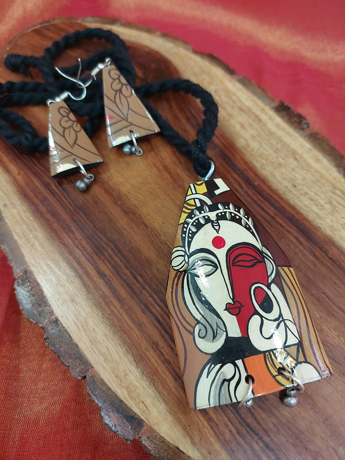 Handpainted Wood Jewellery Warli Handpainted Silver Fusion Necklace Set