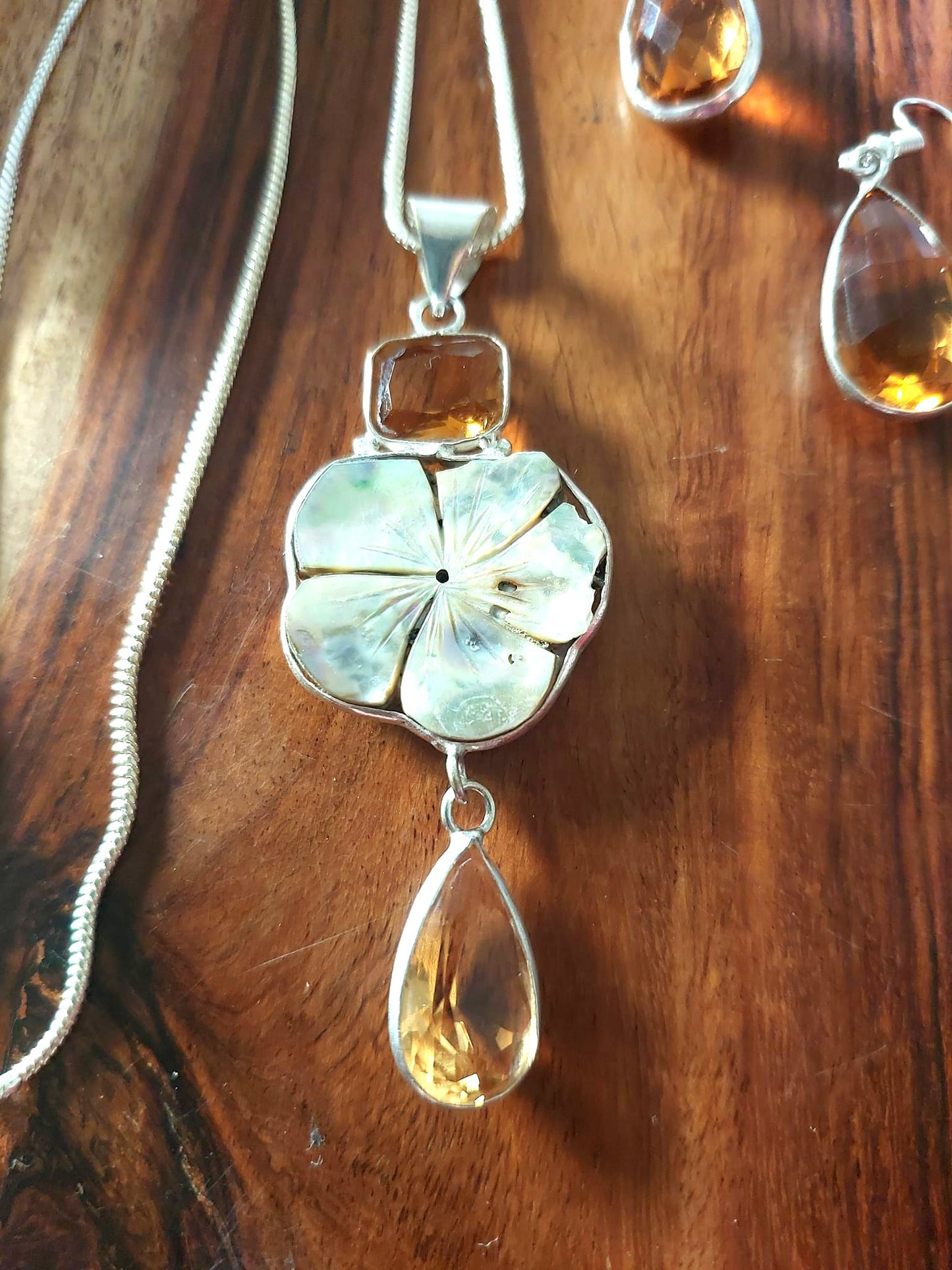 Fashion Jewellery Costume Jewellery Amber Cut Stone Pendent Set
