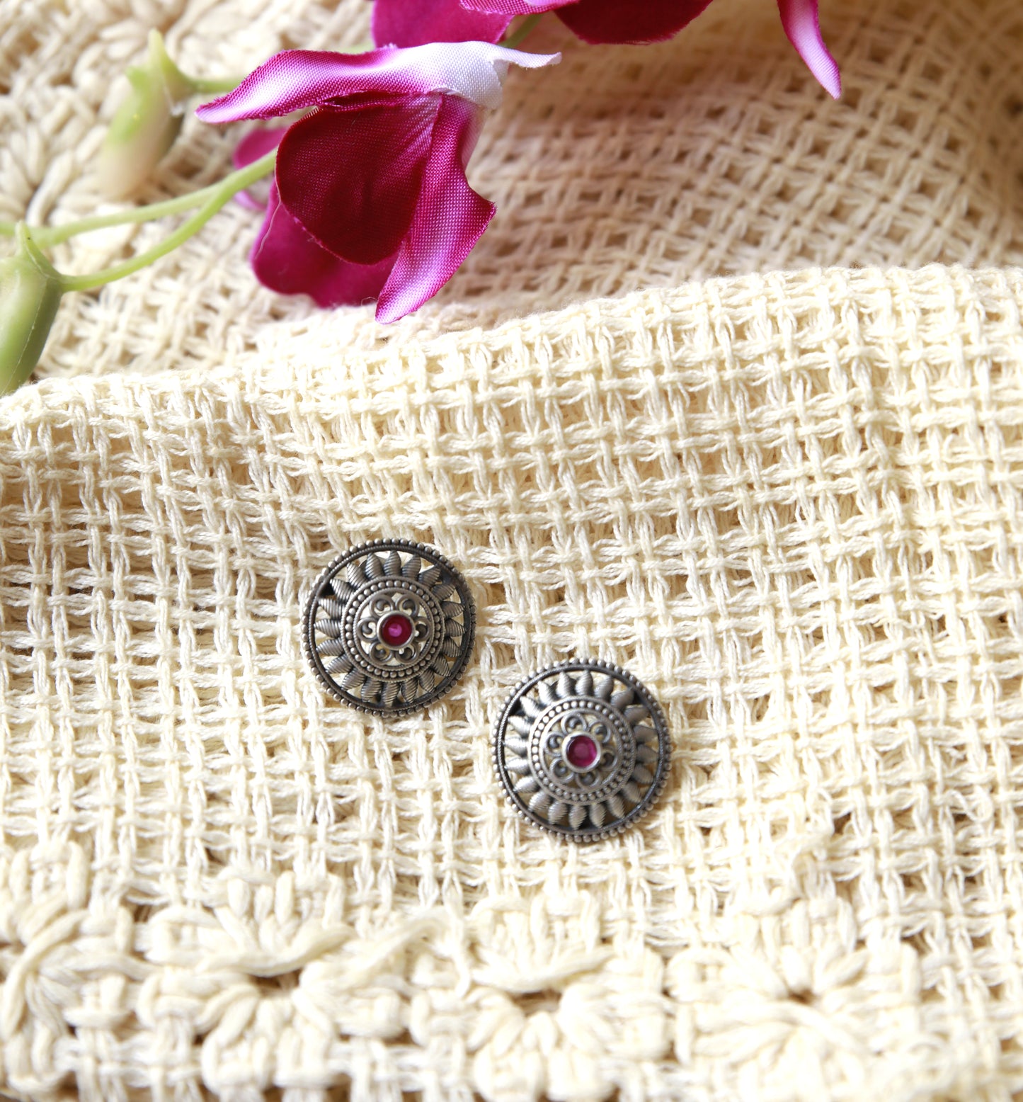 Sterling Silver Jewellery..Sterling Silver Stud Silver Ruby Flower Stud..Kundan