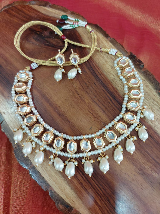 Metal  Kundan Jewellery Fashion Jewellery Kundan and Pearl Choker