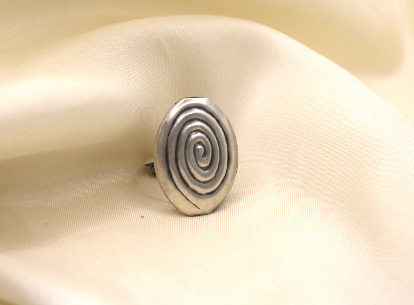 Sterling Silver JEwellery..Sterling Silver Finger Rings Silver Spiral Oval Shape Finger Ring..Banjaran
